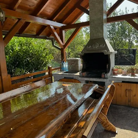 Brvnara Ferienhaus *